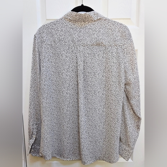 Banana Republic Button Down Blouse - Picture 2 of 5